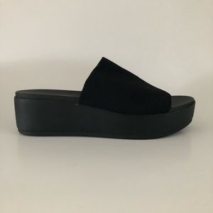 NWT Madden Girl SHELBIE Sandals.Junior SZ. 10. Never Worn! Details in pics